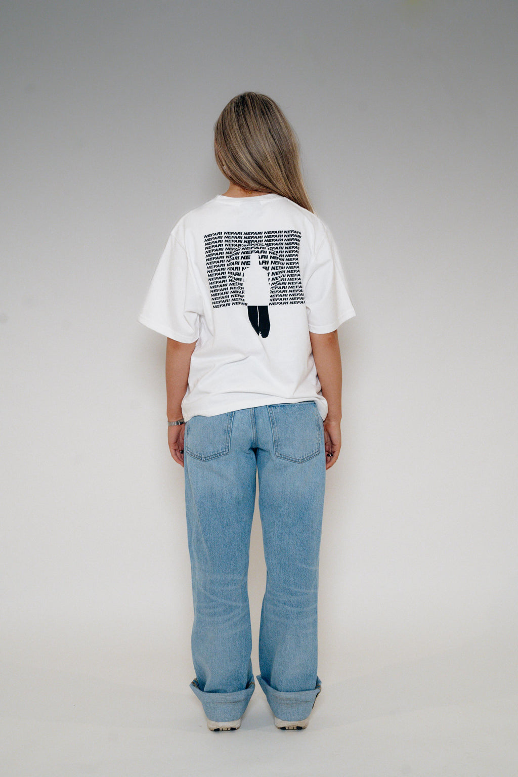 SILHOUETTE TEE
